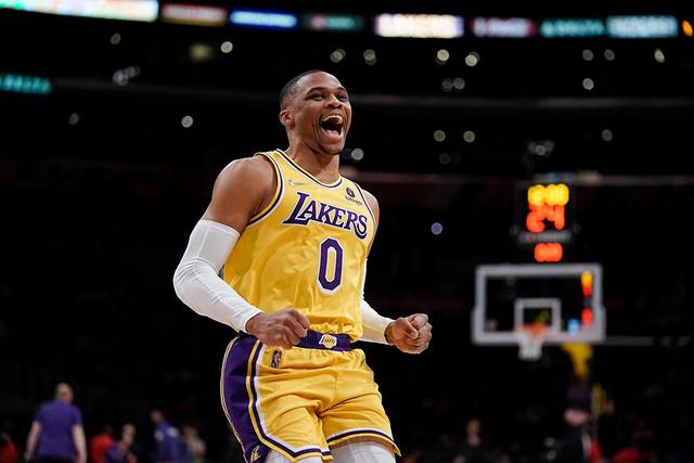 凯尔特人4-1独行侠夺队史第18冠 布朗荣获FMVP