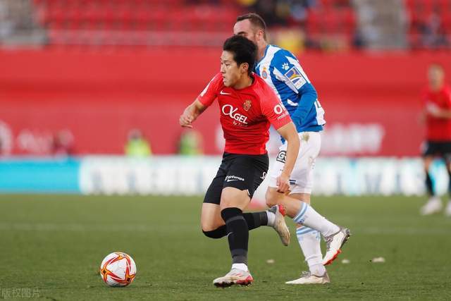 湖人官宣又签一名后卫 上赛季战湖人狂砍23+17